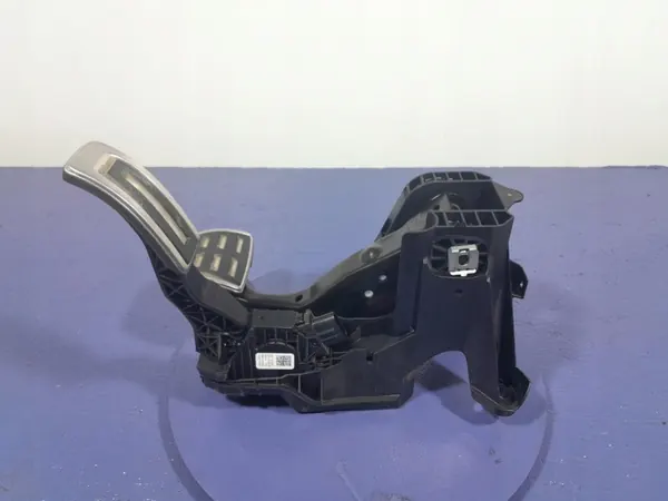Skoda Octavia IV Kaasu Jarrupolkimet OEM 5Q1723058CF image 4
