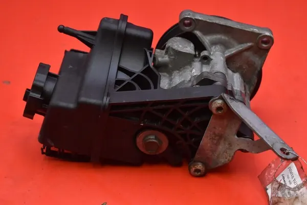 Servostyrningspump Mercedes E-Class W212 2.2 CDI image 4