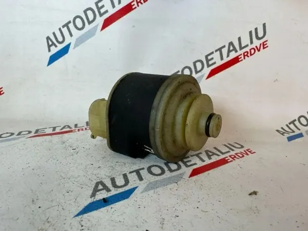 BMW Bränslefiltervärmare OEM 13328572521 - Begagnad image 5
