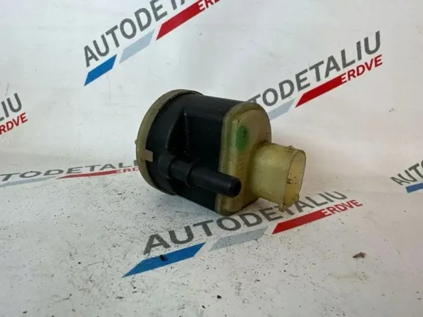 BMW Bränslefiltervärmare OEM 13328572521 - Begagnad image 9