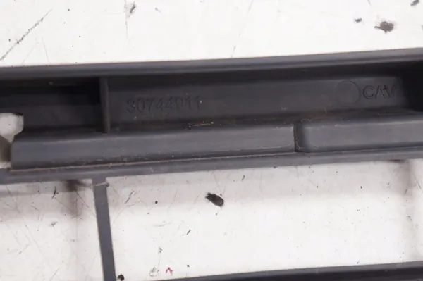 VOLVO V50 I S40 II Front Bumper Grille 30744911 image 8