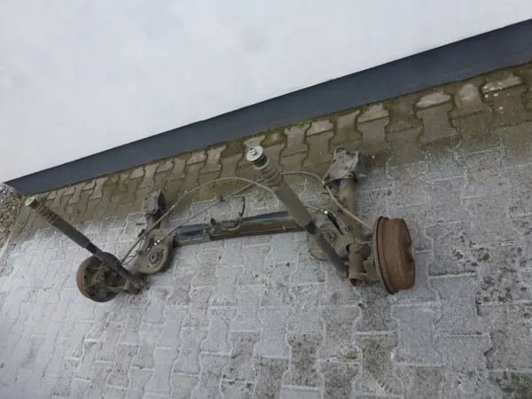 Hinterachse OEM OŚ TYLNA BELKA Duster II image 3
