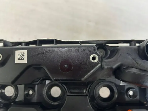 Venttiilikansi 2.0 TDI OEM 03L103469AE Audi Skoda VW image 4