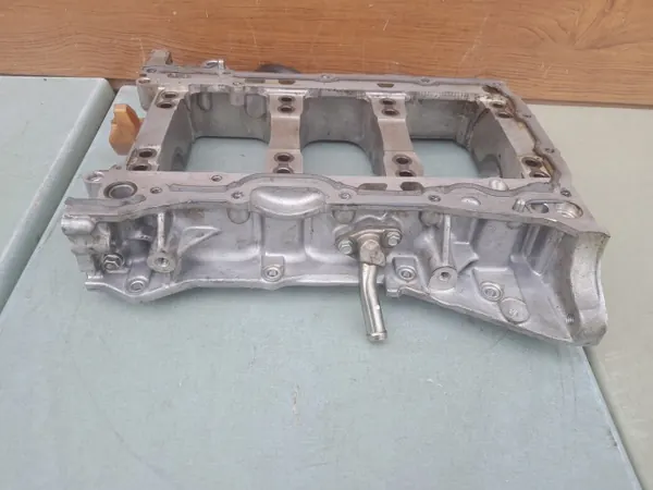 Infiniti Kampiakselin tuki OEM 038181 3.0B VR30:lle image 3