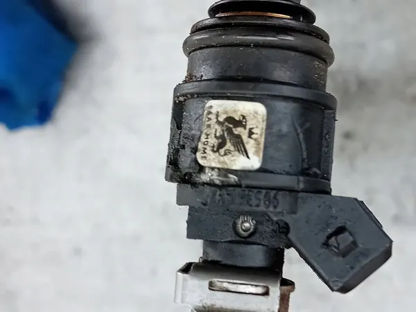 Rampe d'injection Saab 9-3 II 1.8 16V 5WK93151 90536149 image 4