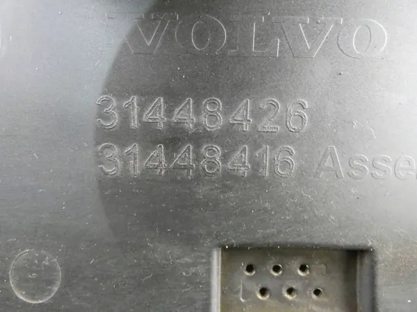 Volvo XC90 2018 Fram Höger Dörrlist OEM 31448426 image 3