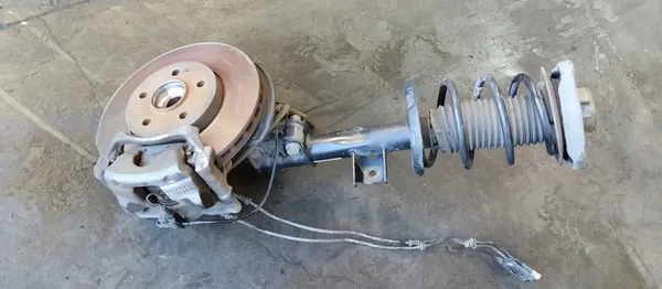 Höger Främre McPherson Fjädring Mercedes B-Klass W246 image 3