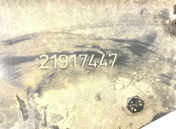 OEM 21917447 Volvo Travessa de chassi - Usado image 6