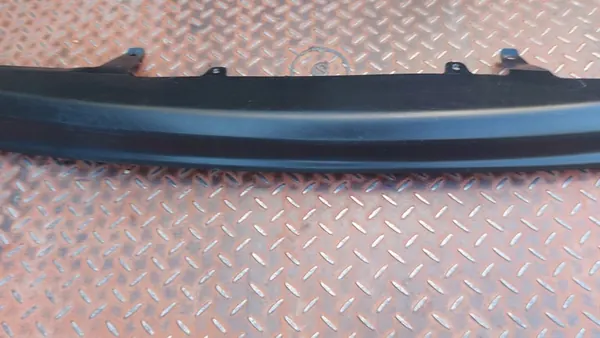 Bakre stötfångarspoiler Toyota Yaris III 14-20 image 3