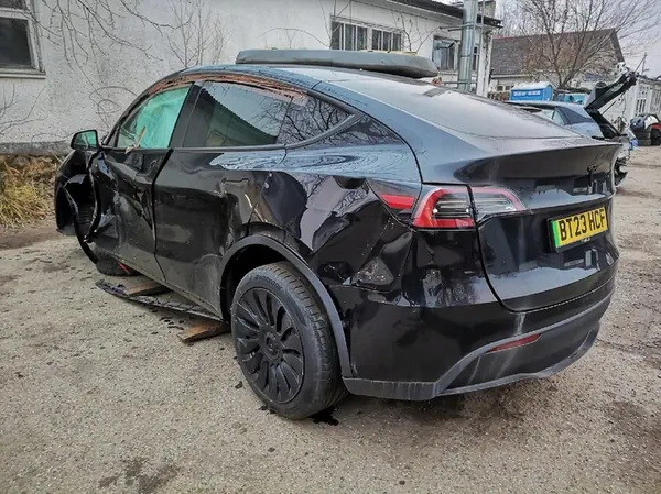 Tesla Model Y Entradas de ar da cabine 2023 0.1L 111159600b image 9
