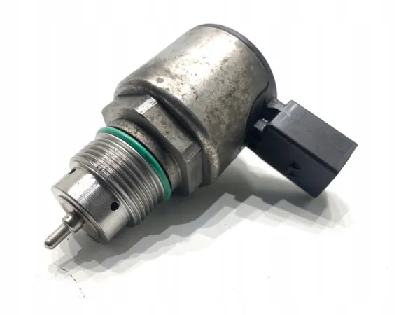 Régulateur Pression Carburant OEM 04L130764B VW T6 image 2