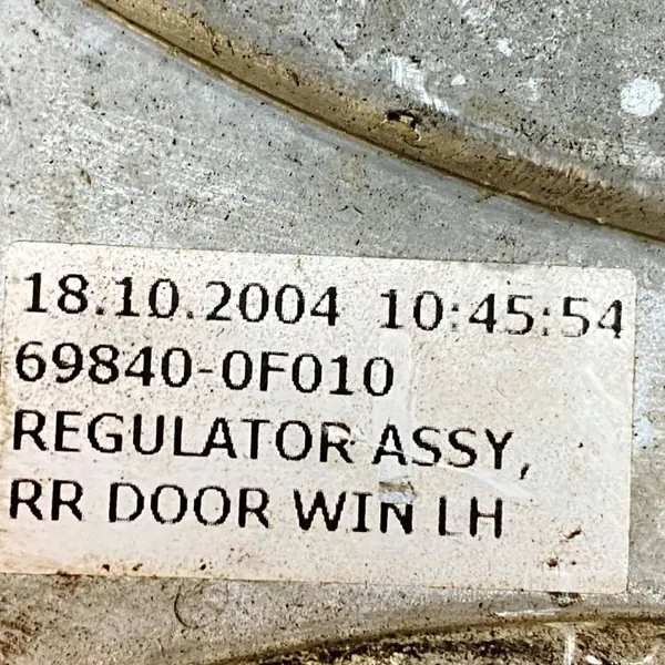 Manueller Fensterheber hinten links OEM 698400F010 image 7