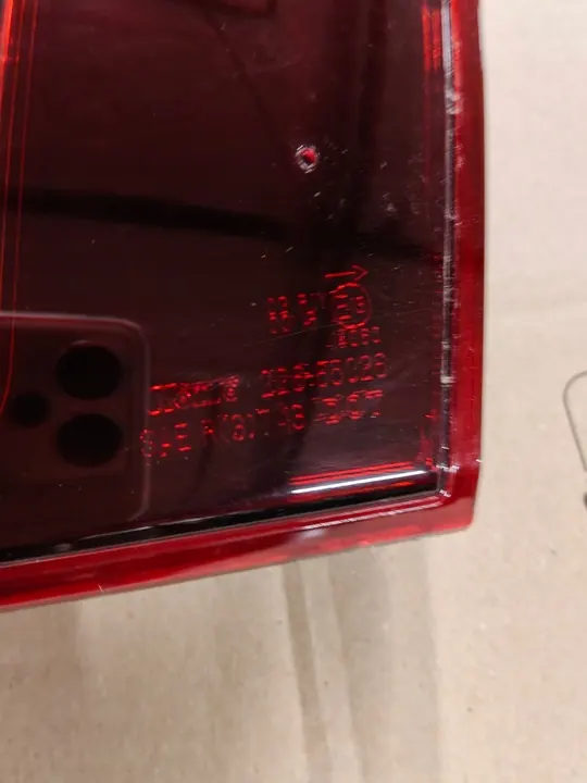 LUZ TRASERA MAZDA 3 BM SEDÁN EUROPA 13-17 image 2