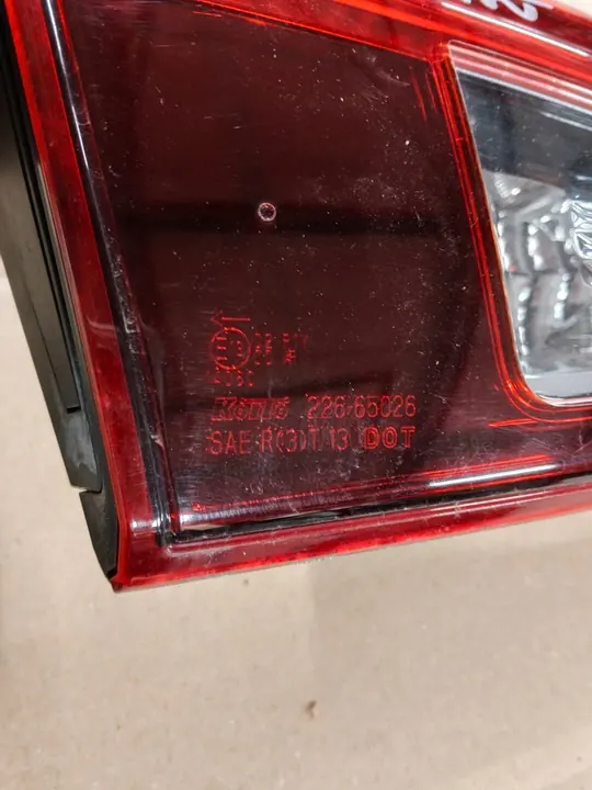 LUZ TRASERA MAZDA 3 BM SEDÁN EUROPA 13-17 image 5