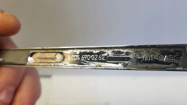 Mercedes-Benz OE A2046903262 rivestimento parafango cromato image 2