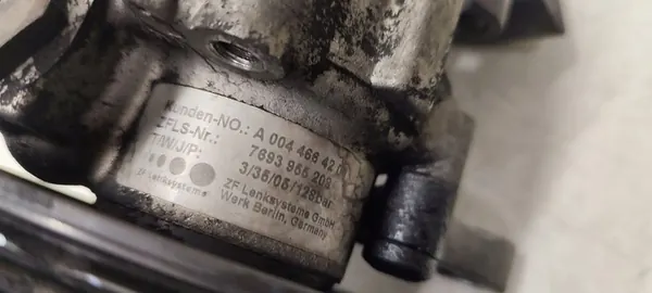 E-KLASA W211 3.0 CDI - Servostyrningspump A0044664201 image 3