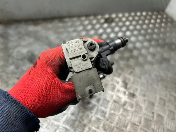 Trilho do sensor de pressão de combustível Volvo V50 C70 S40 2.5T image 3