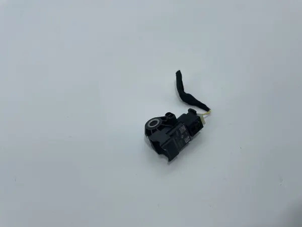 Conector sensor de impacto OEM 9496817 para BMW G30 G31 image 7
