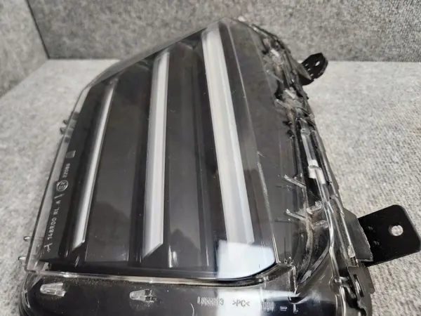 OEM 9850436380SCZ Lâmpada LED DRL Esquerda Peugeot image 5