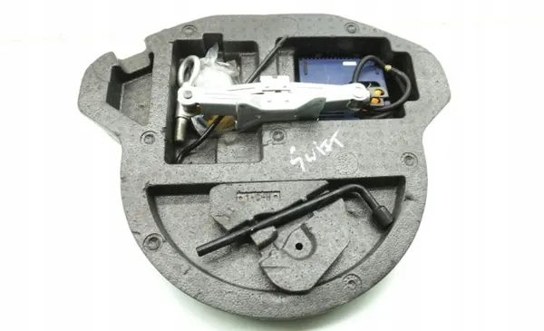 Suzuki Swift MK7 varapyörän vaahto OEM 75481-70l0 image 2