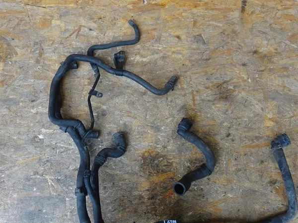 AUDI A3 8P LIFT VESIPUTKISTO image 3