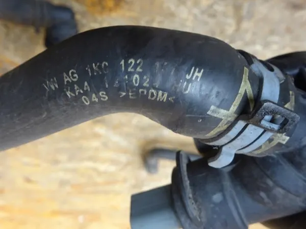 AUDI A3 8P LIFT VESIPUTKISTO image 5