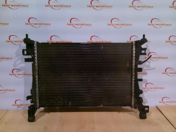 Radiateur d'eau Opel Adam 13R OEM 13399870 image 4