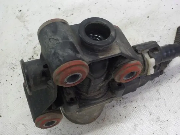 VALVE ADBLUE IVECO STRALIS image 3