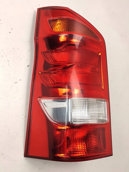 Linker achterlicht Mercedes Vito III W447 2014– image 2