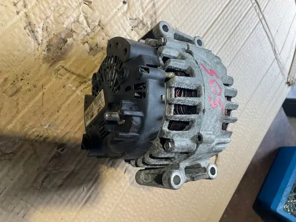 VW AUDI SKODA SEAT 2.0 TFSI Vaihtovirtageneraattori image 2