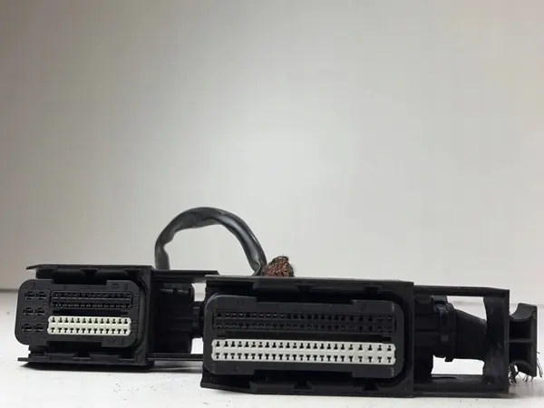 Conector ECU OEM A6409003700 Mercedes Motor image 3