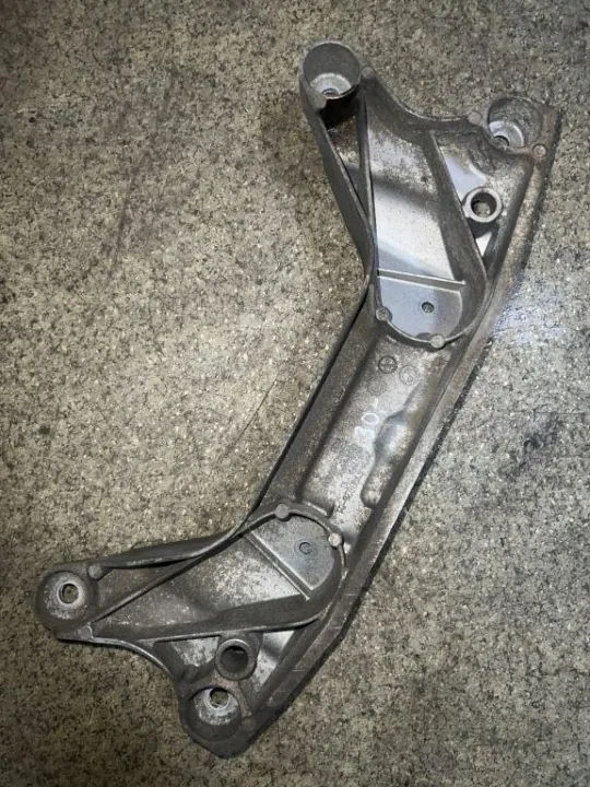 Support de boîte BMW ENAC46000 pour Série 1 F20 1.6L image 3