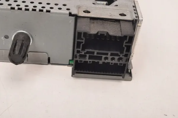 Rádio Renault Megane III OEM 281152275R - Usado image 6