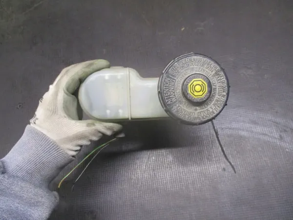 Réservoir de liquide de frein OEM ZBIORNIK PŁYNU HAMULCOWEGO image 5