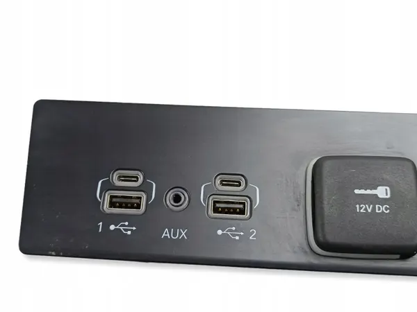 USB-pistorasia Jeep Grand Cherokee WL OEM P68377882AD image 4