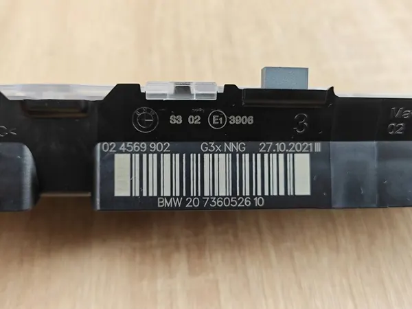 Feu Stop OEM 7360526 pour BMW G30 LCI Berline image 4