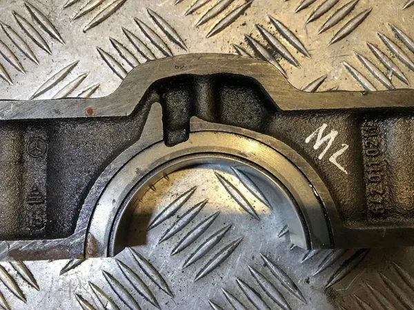 Mercedes-Benz ML W166 Huvudaxel Stopp image 2