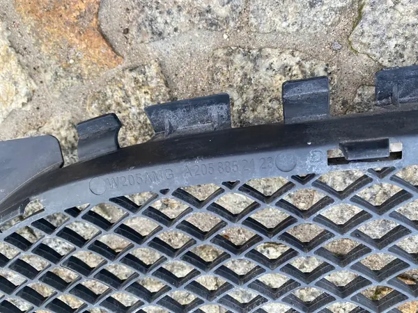 Rejilla de parachoques MERCEDES C CLASS 2058852123 OEM image 8