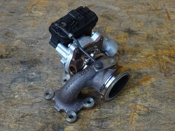 Turbokompressorventil AUDI A1 1.0 TFSI 04C145703H image 4