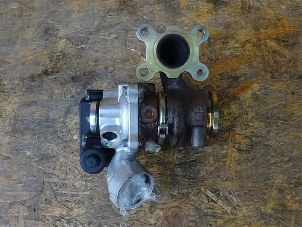 Turbokompressorventil AUDI A1 1.0 TFSI 04C145703H image 9