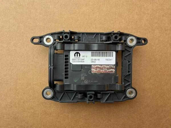 Radar Tempomat Chrysler Pacifica 2021-2024 OEM 68417813AF image 2