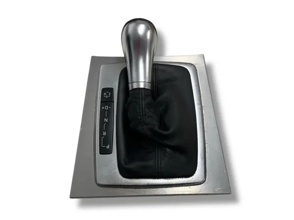 Pomo de cambio Mercedes-Benz OEM A2046807208 - Usado image 4