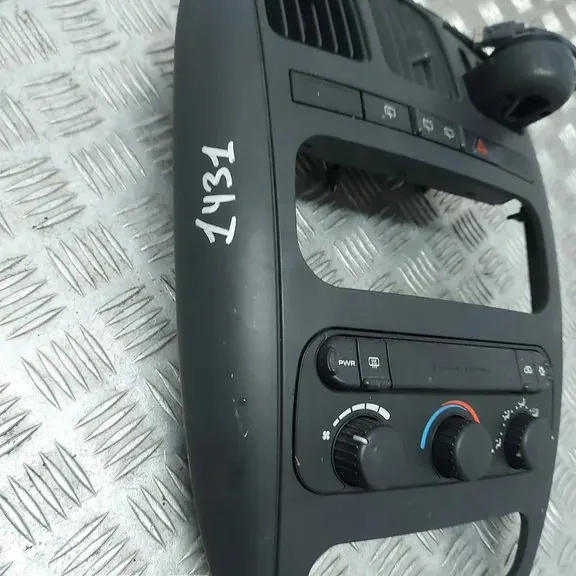 Módulo de aquecimento autônomo CHRYSLER VOYAGER IV 05005001AF image 4