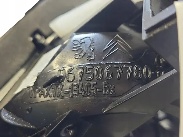 Lámpara de maletero izquierda CITROËN C5 III 2011 image 7