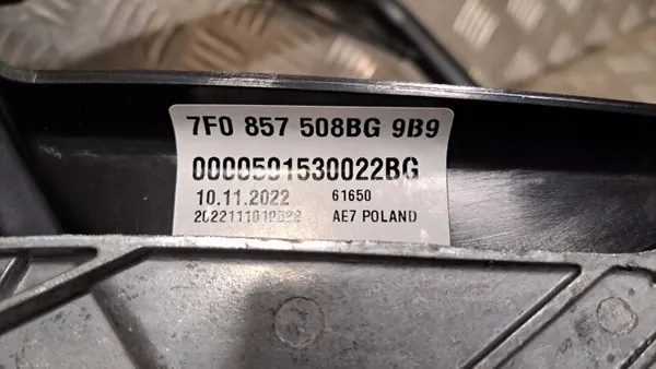 VW Transporter oikean peilin kiinnike OEM 7F0857508BG image 5