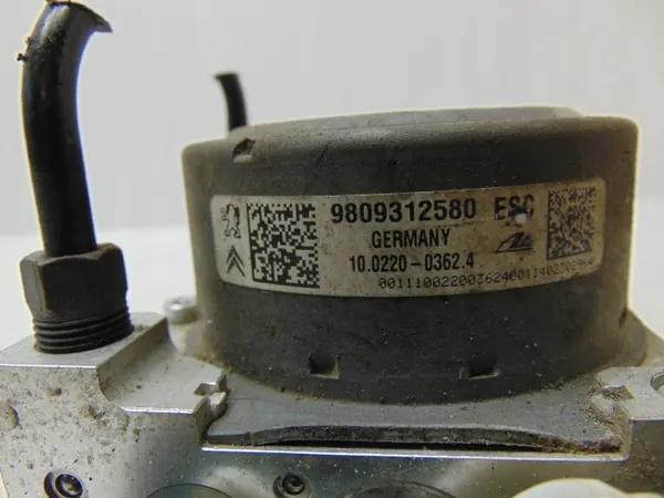 Pompe ABS OEM 9809312580 pour Peugeot 2008 1.6 HDI image 10