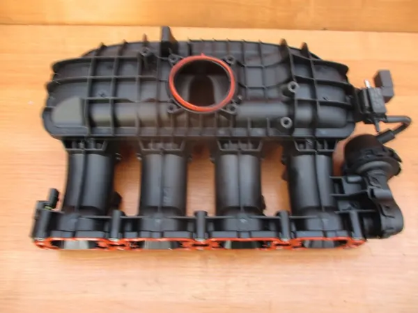 VW Audi Seat Skoda 2.0 TSI TFSI Ansaugkrümmer 06K133201R image 2