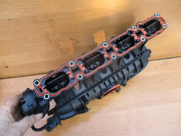 VW Audi Seat Skoda 2.0 TSI TFSI Ansaugkrümmer 06K133201R image 6