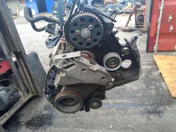 1.6 TDI dieselimoottorilohko OEM Wrakowisko-18738- image 10