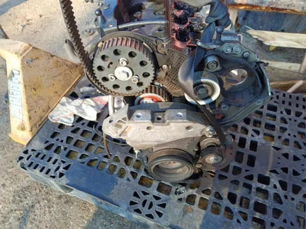 1.6 TDI dieselimoottorilohko OEM Wrakowisko-18738- image 3